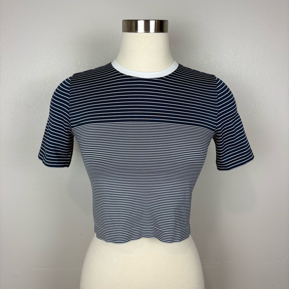 Lululemon Seamless Classic-Fit Mariner‎ Stripe Cropped Shirt Size XXS Navy White